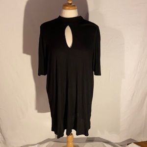 NWOT torrid high neck tunic with keyhole. Size 3